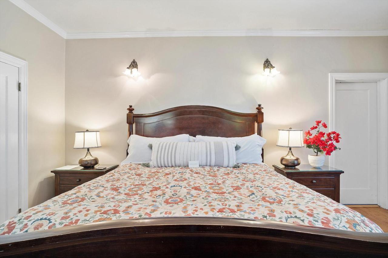 Cinnamon Bear Creekside Inn Sonoma Exterior photo